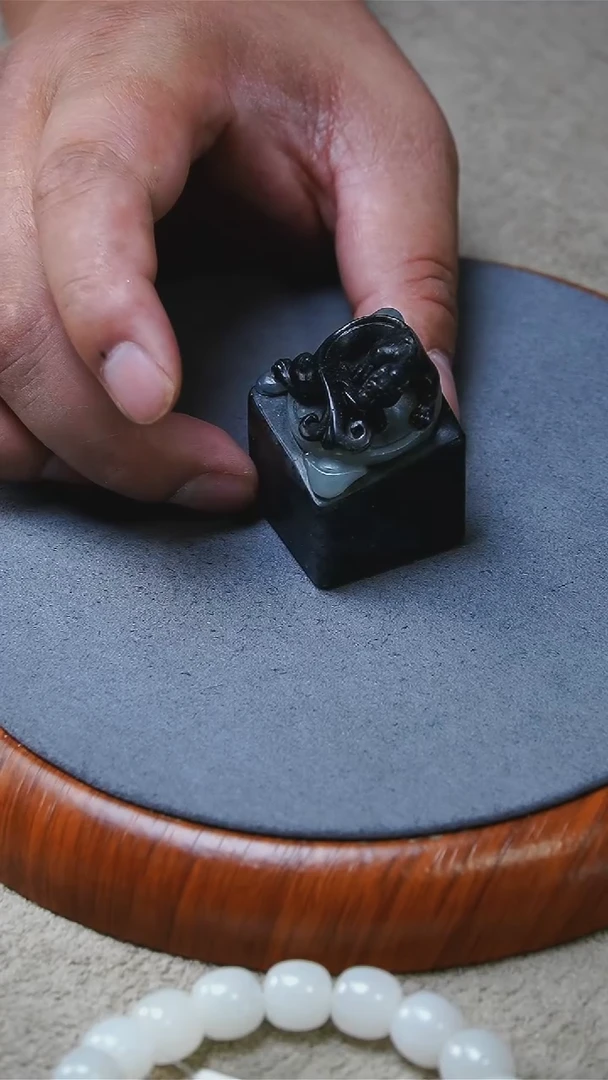 未镶嵌手链和田玉青花 籽 印章