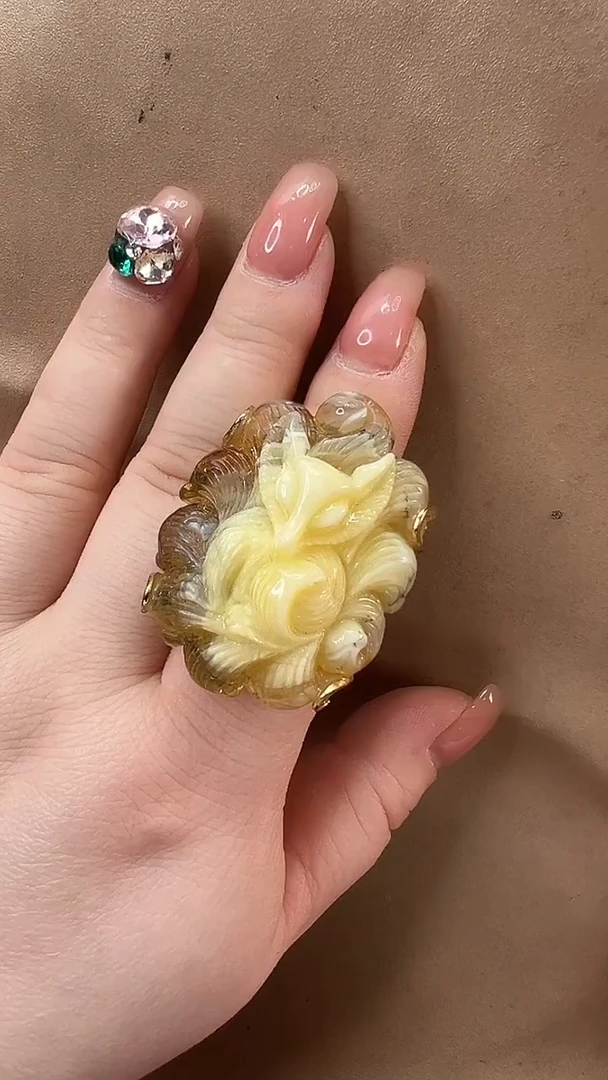 琥珀颈饰未镶嵌戒指