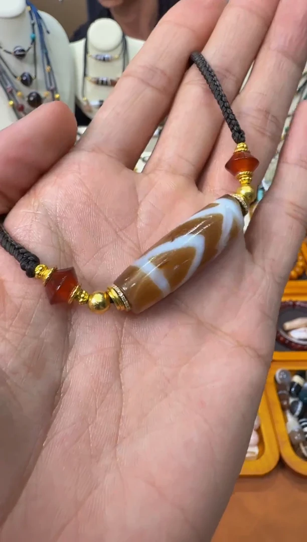 未镶嵌玛瑙/玉髓珠宝半成品“**”玛瑙
