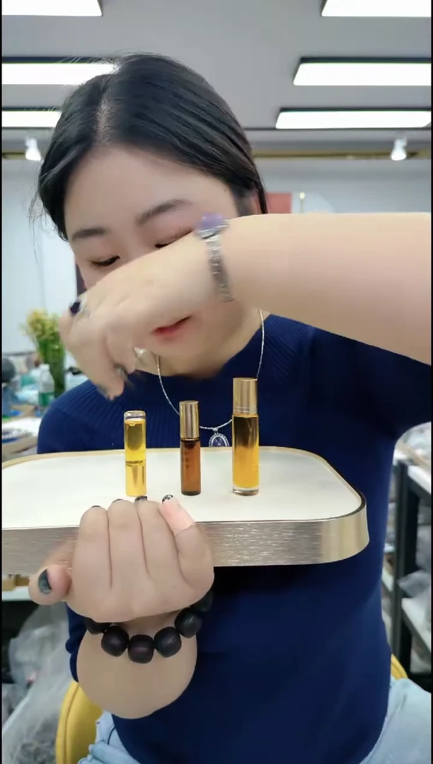 【闪购商品】玻璃颈饰0818三瓶一起