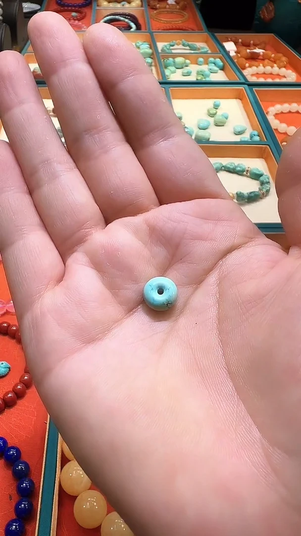 未镶嵌绿松石配饰配珠国检证书  9+绿松石小面包圈