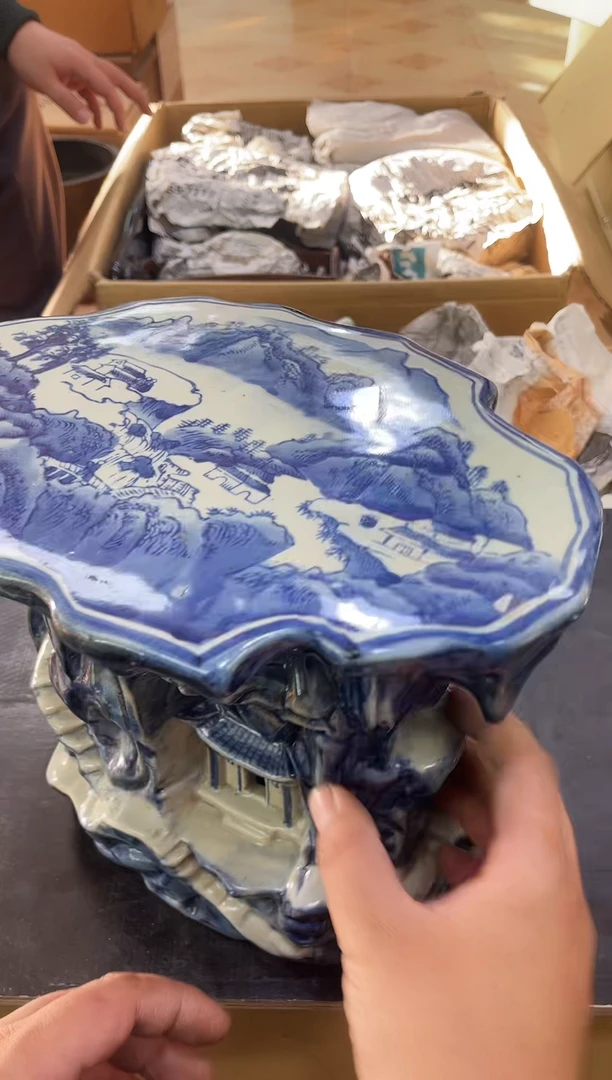 花几如图所示 阁集工艺品