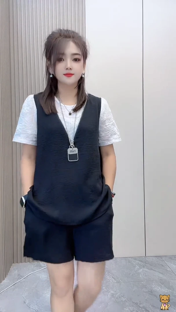 套装短袖女2025夏季新款休闲宽两件套纯色拼接圆领上衣百搭妈妈装