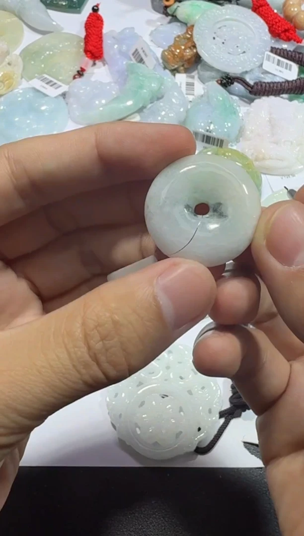 【闪购商品】翡翠颈饰未镶嵌00007524