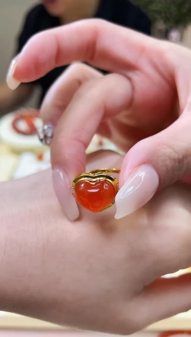 颈饰18K金镶嵌南红玛瑙@@GF51102033