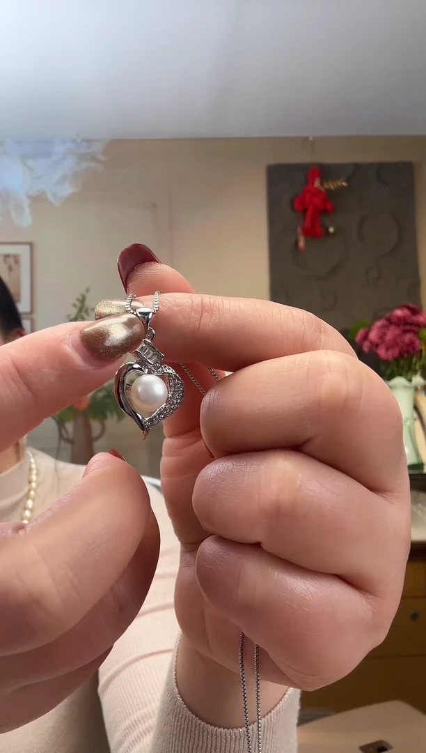 【闪购商品】淡水珍珠颈饰未镶嵌卡8珍珠挂坠珍珠