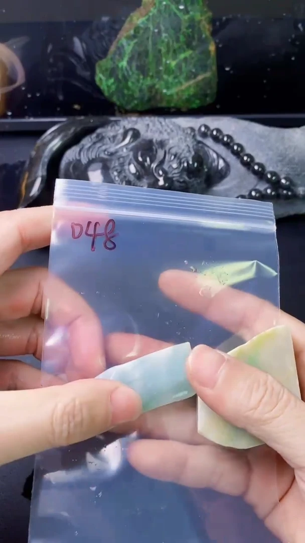 【闪购商品】翡翠挂件未镶嵌048天然A货翡翠