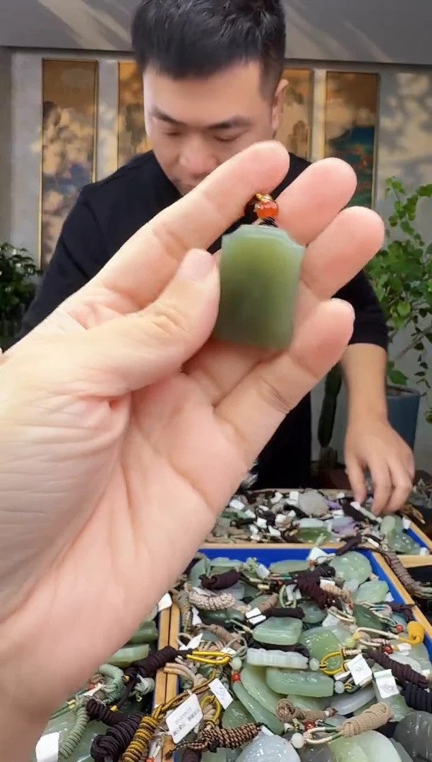 未镶嵌和田玉挂件拍一发一