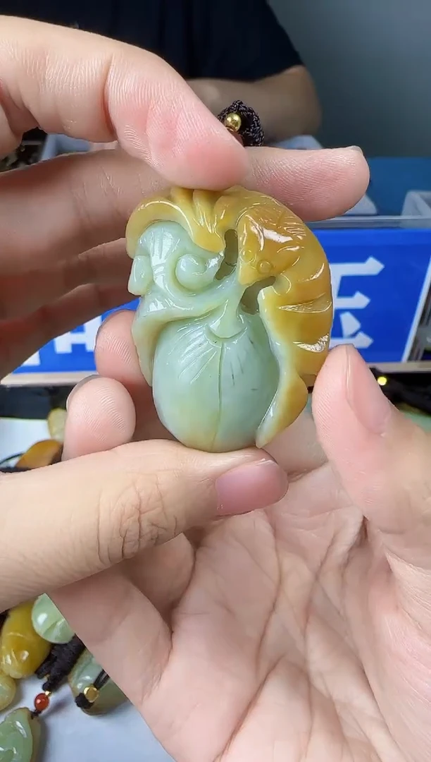 和田玉未镶嵌颈饰1