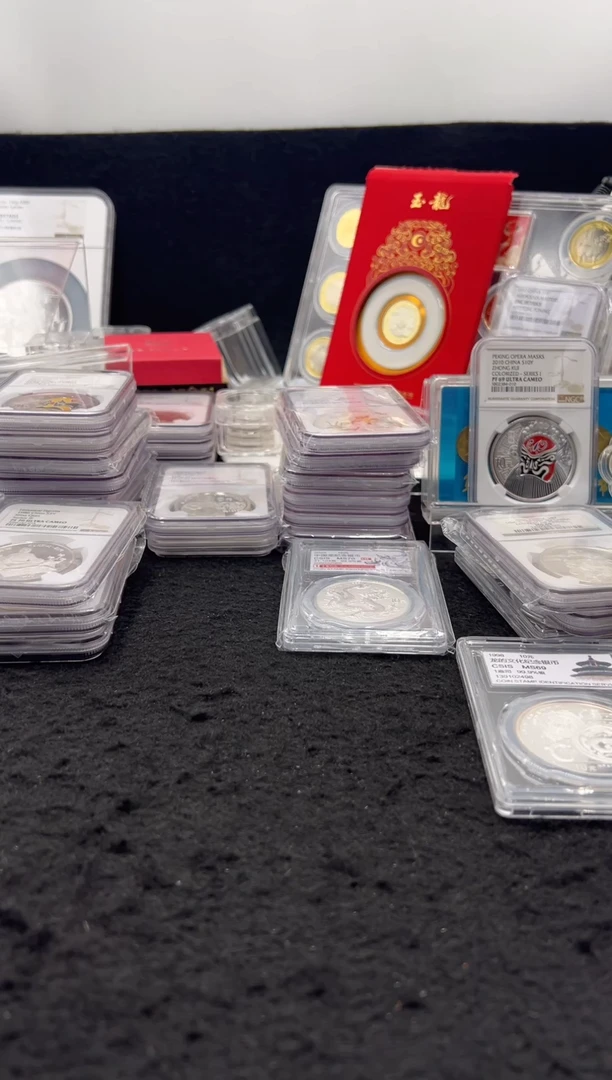 纯银2010年京剧脸谱银币（无盒无证）