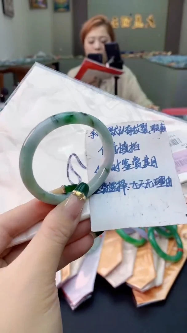 翡翠手镯未镶嵌0952834522