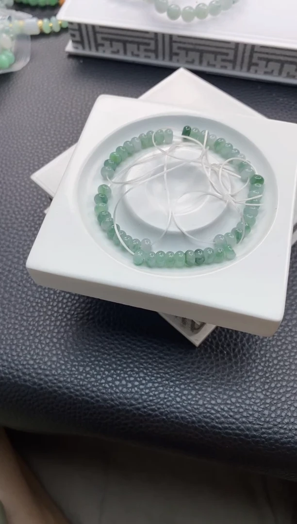 翡翠散珠65天然A货翡翠散珠多样性发10颗