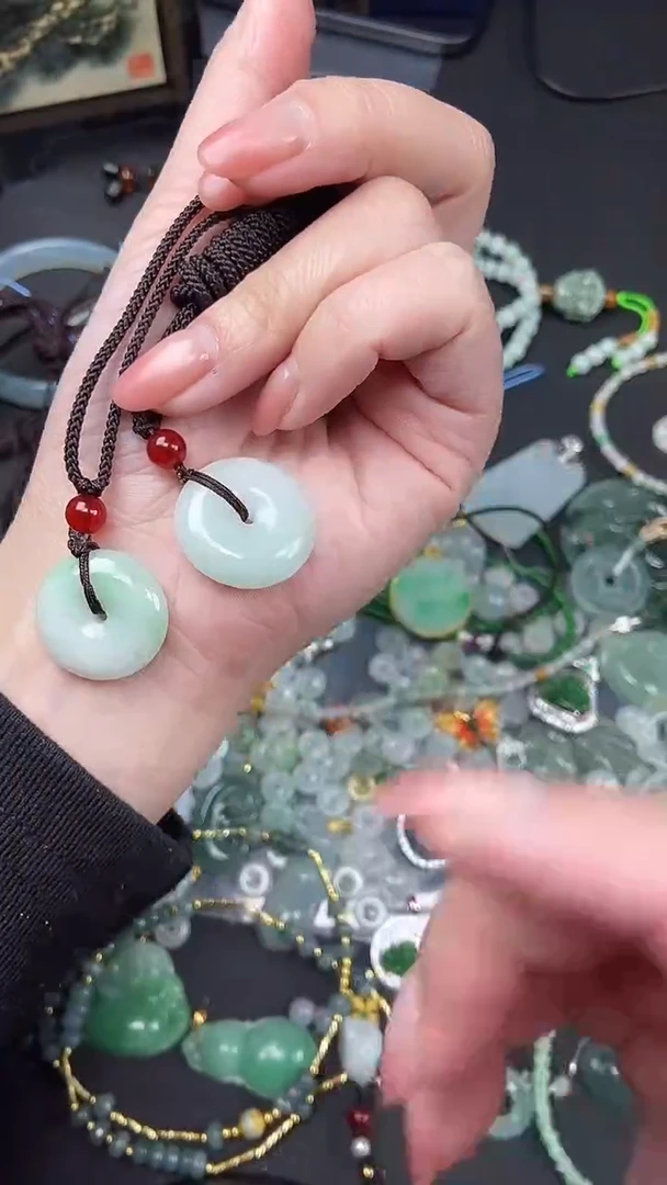 【闪购商品】翡翠吊坠(不含链)未镶嵌天然A货翡翠-平安扣