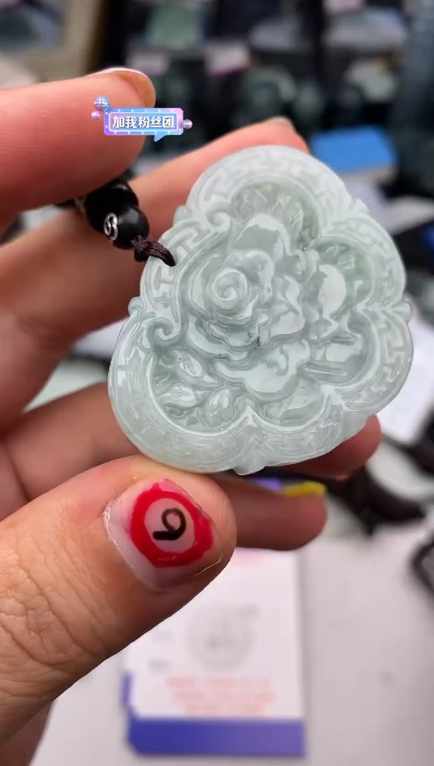 翡翠未镶嵌颈饰多样性发其一