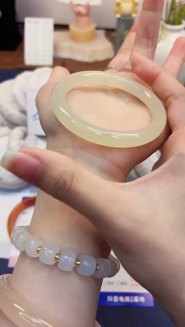 【闪购商品】石英质玉手镯未镶嵌208-晴水-圈口55