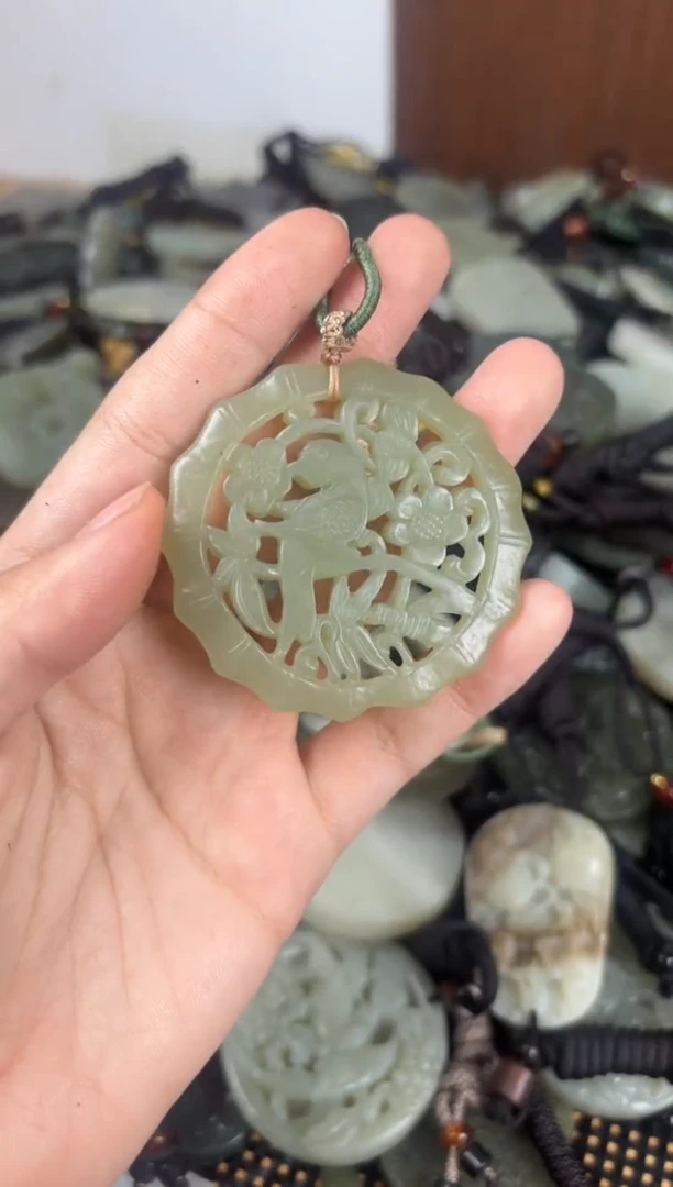 【闪购商品】和田玉颈饰未镶嵌1