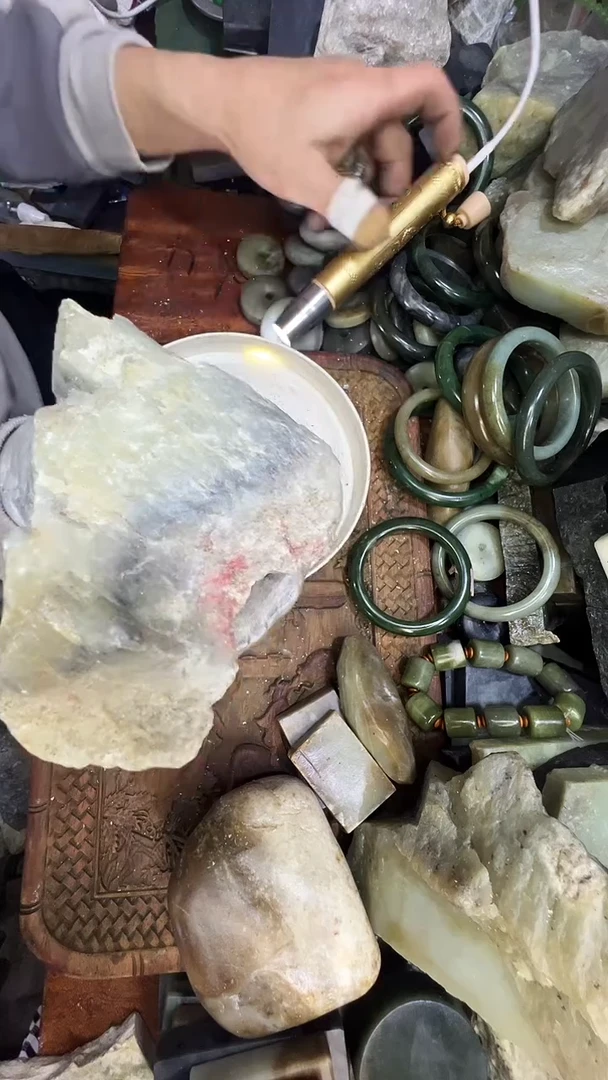 未镶嵌和田玉珠宝半成品毛料