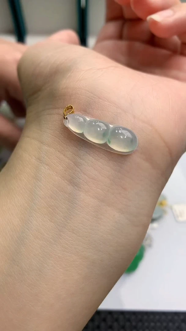 【闪购商品】翡翠颈饰18K金镶嵌            8