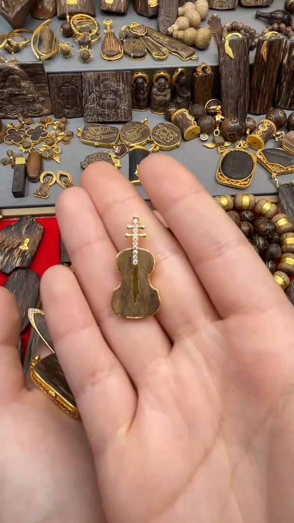 沉香吊坠沉香吊坠