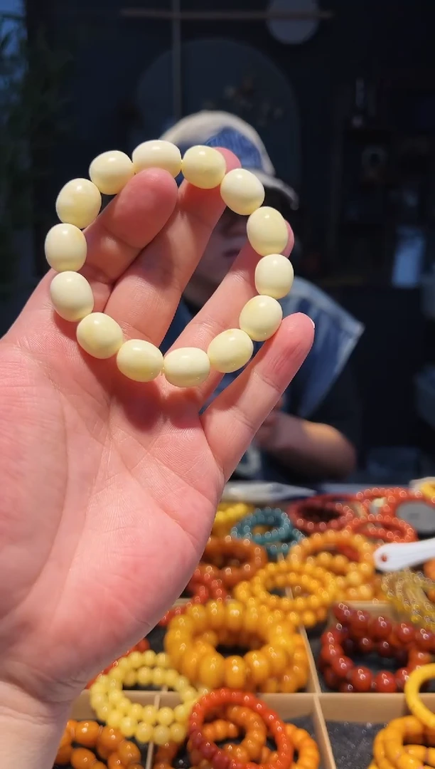 未镶嵌蜜蜡手串风**澈13+单圈