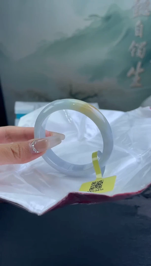 翡翠手镯未镶嵌8翡翠手镯