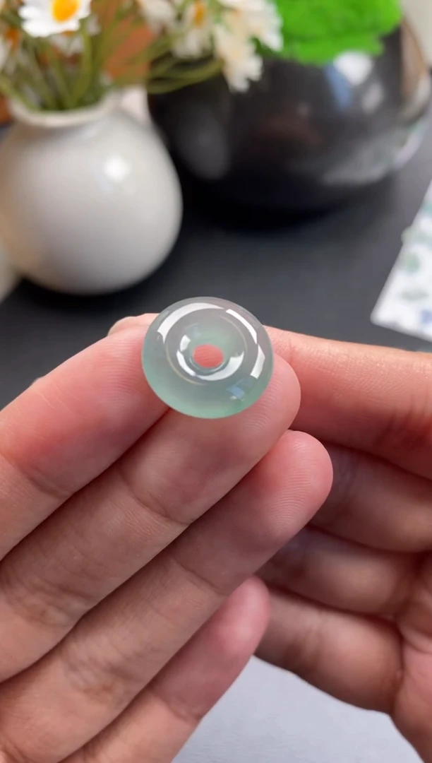 颈饰未镶嵌翡翠冰种甜甜圈