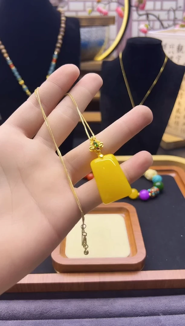 【闪购商品】蜜蜡耳饰14K金镶嵌D63