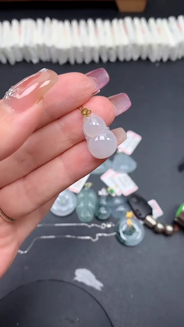 翡翠18K金镶嵌吊坠(不含链)MS190234