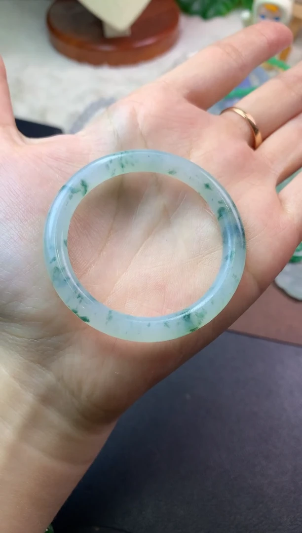 未镶嵌定制翡翠毛货