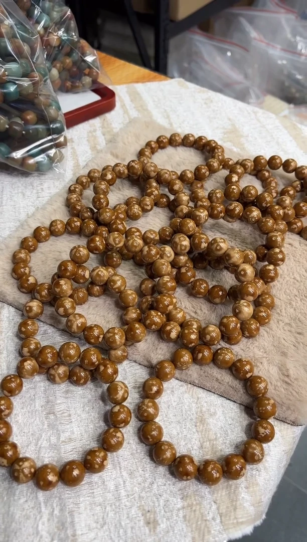 【闪购商品】紫金鼠手串14花皮（216）