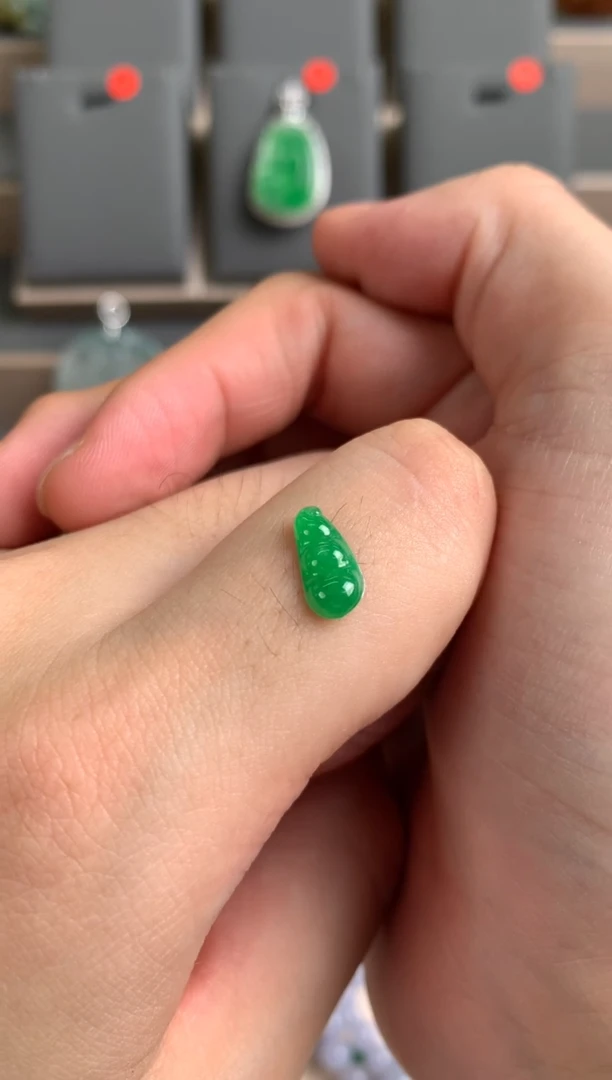 未镶嵌定制翡翠裸玉