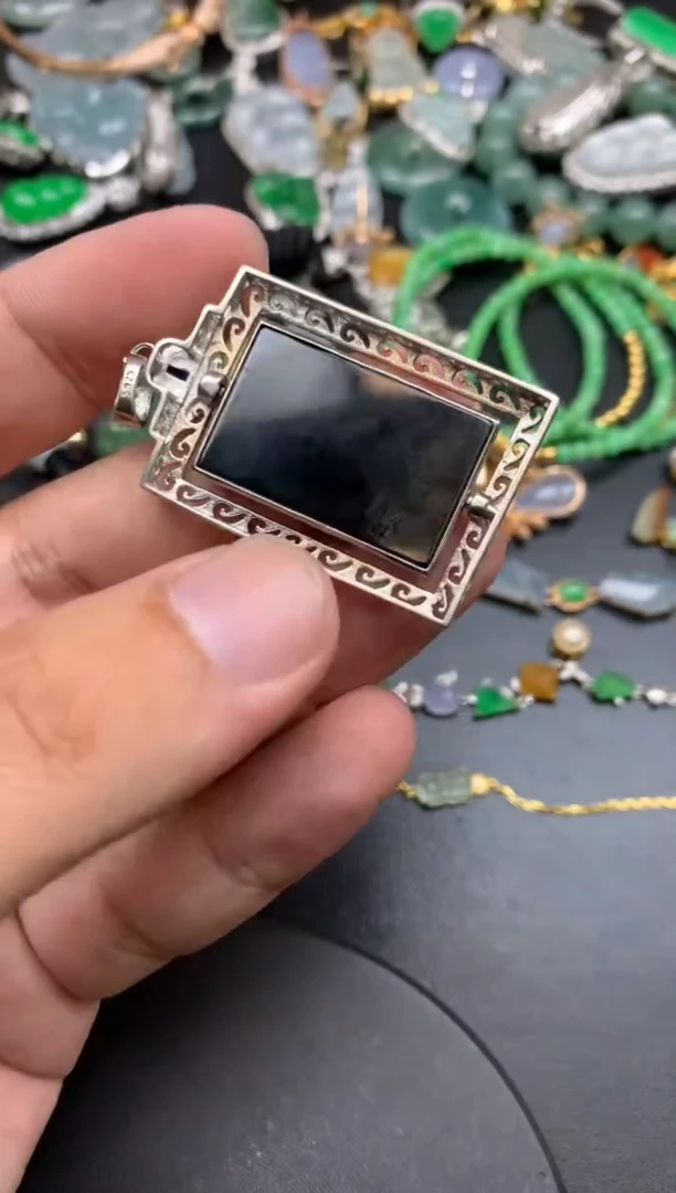 颈饰银S925镶嵌翡翠阿珠商品不退不换