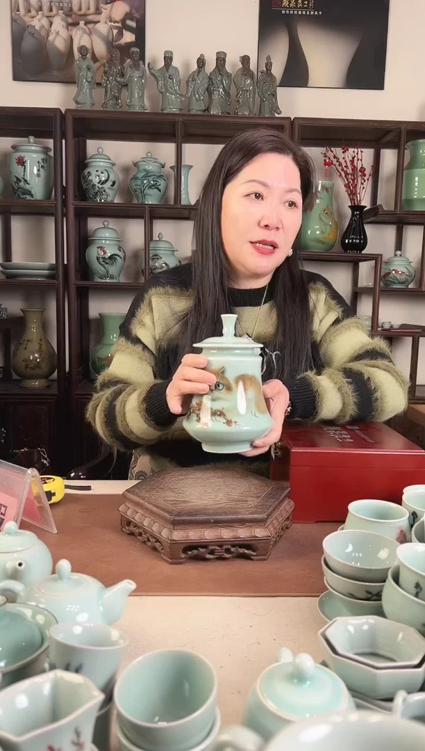 y***i釉中彩 猫画 小蛮腰盖罐L