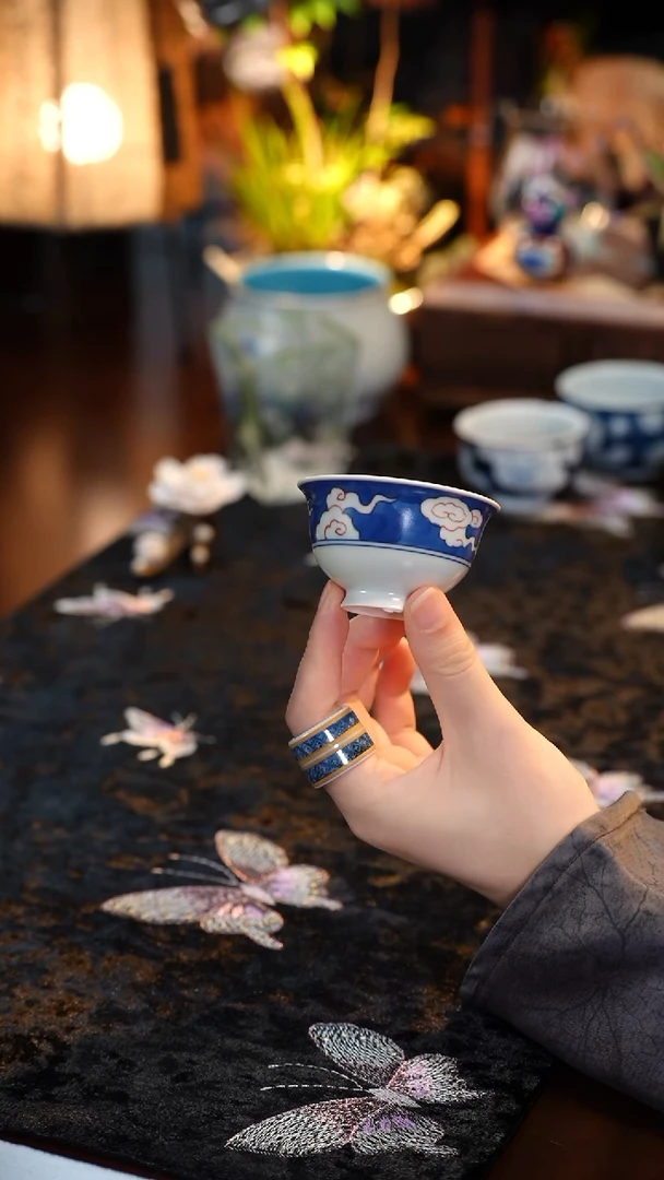 雨溪压手主人杯··