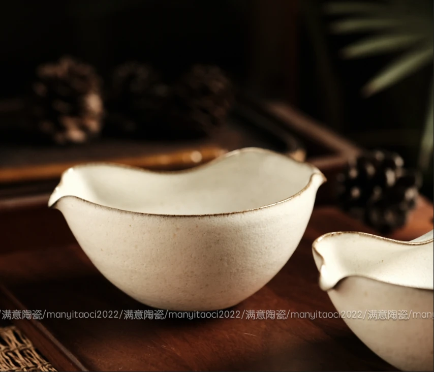 手工粉引异形片口公道杯 DY-Q0108