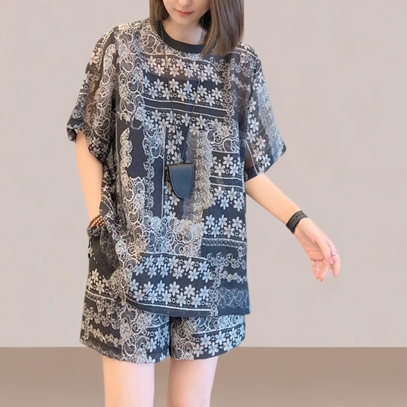 2025夏季时尚新款复古洋气休闲风防晒宽松百搭上衣宽松短裤套装女