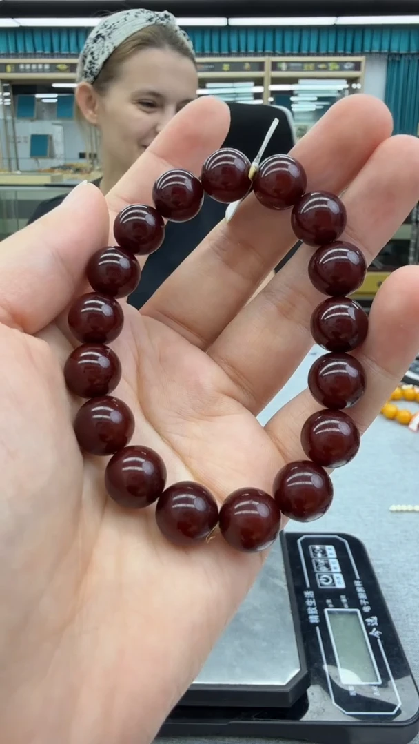 未镶嵌琥珀手链138秒拍号 假一罚三