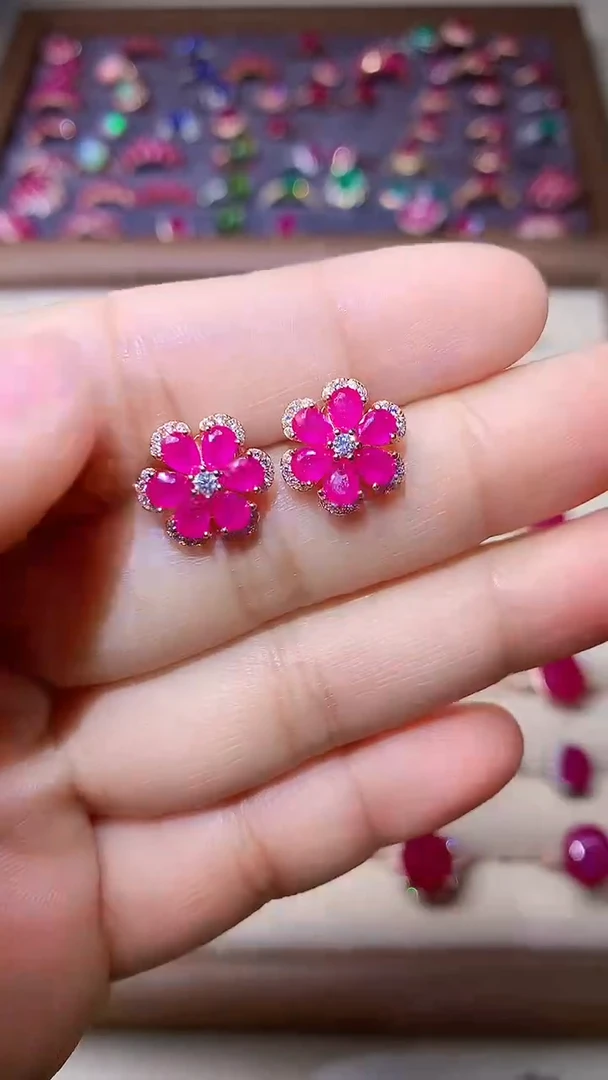 【闪购商品】红宝石耳饰银S925镶嵌000