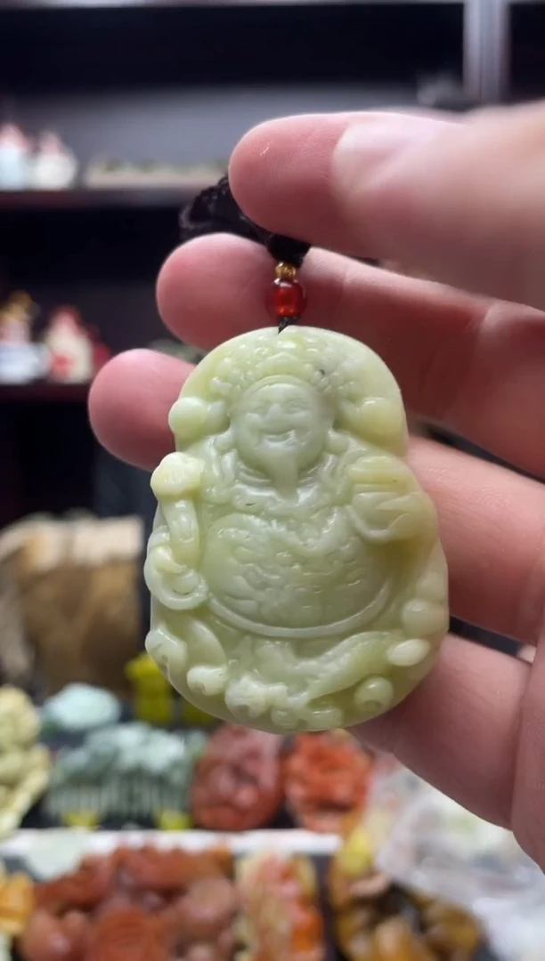 岫玉未镶嵌吊坠·