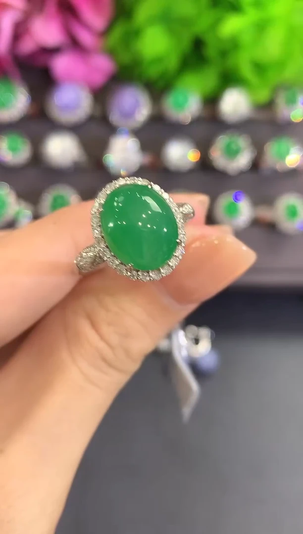 18K金镶嵌戒指翡翠a195