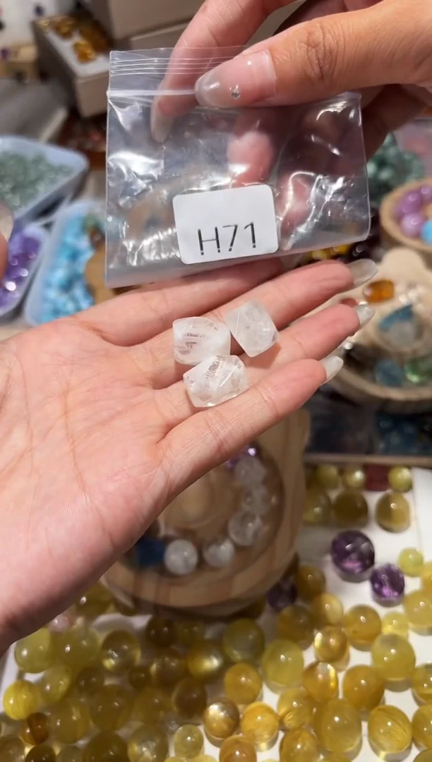 水晶手串未镶嵌H71雪花随行一个