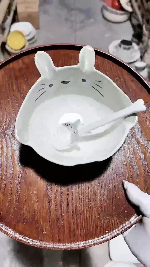 【闪购商品】瓷片龙猫面碗勺子2件套微瑕 凑满20元包邮