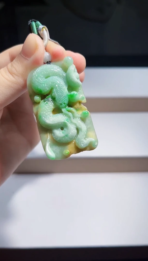 吊坠(不含链)未镶嵌翡翠挂件