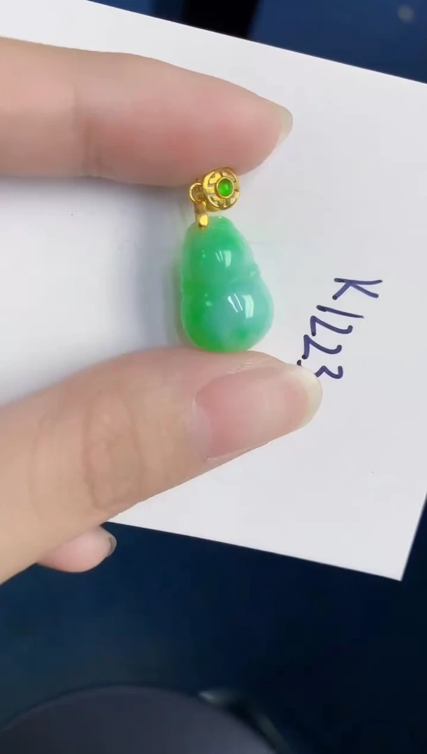 颈饰未镶嵌翡翠天然翡翠缅甸A货