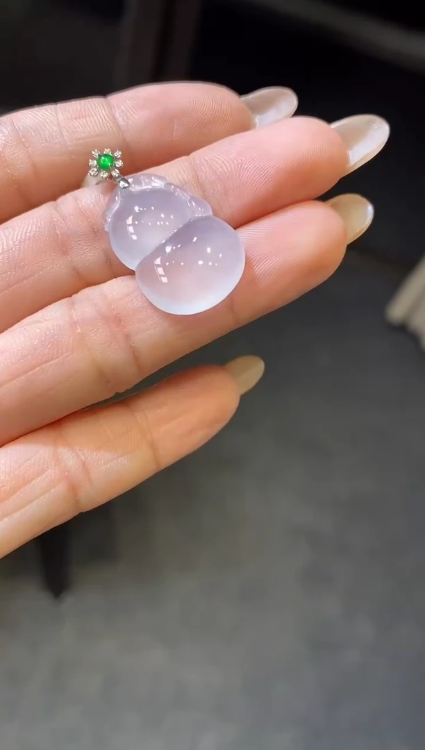 吊坠(不含链)18K金镶嵌翡翠葫芦