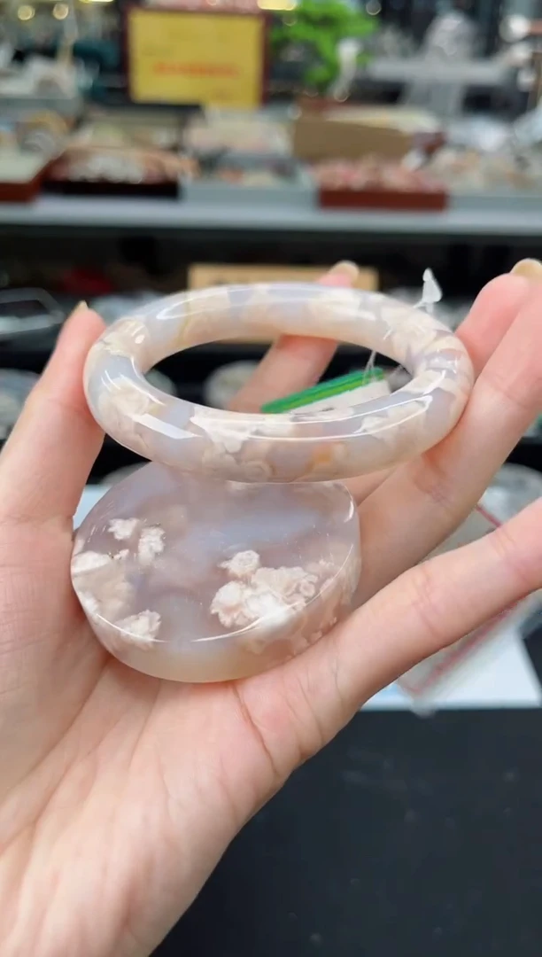 【闪购商品】石英质玉手镯未镶嵌54圈口（赠品镯心）3507624