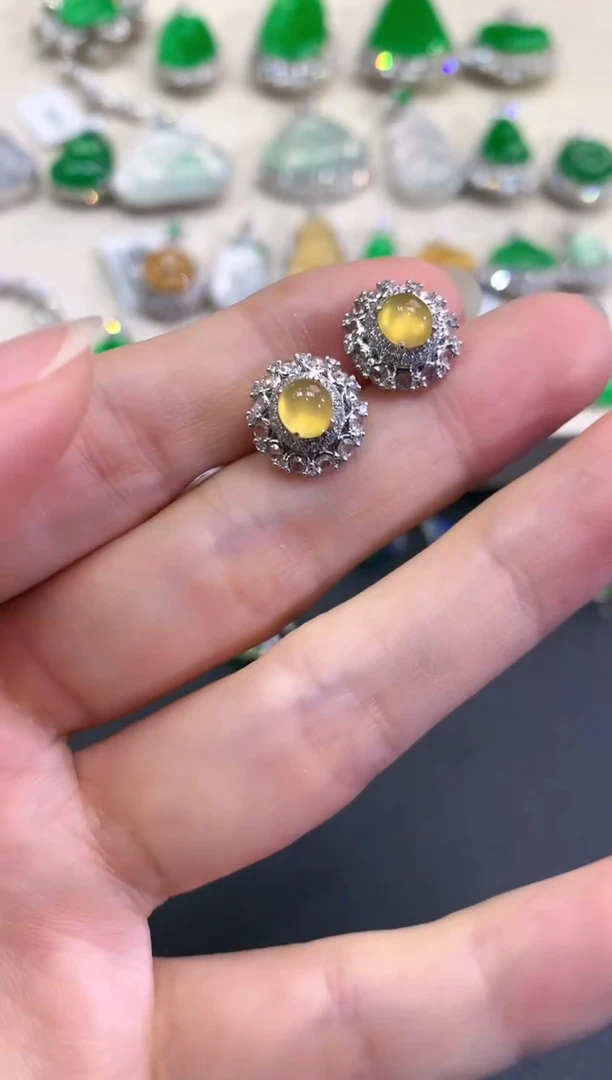 【闪购商品】翡翠耳饰18K金镶嵌C27