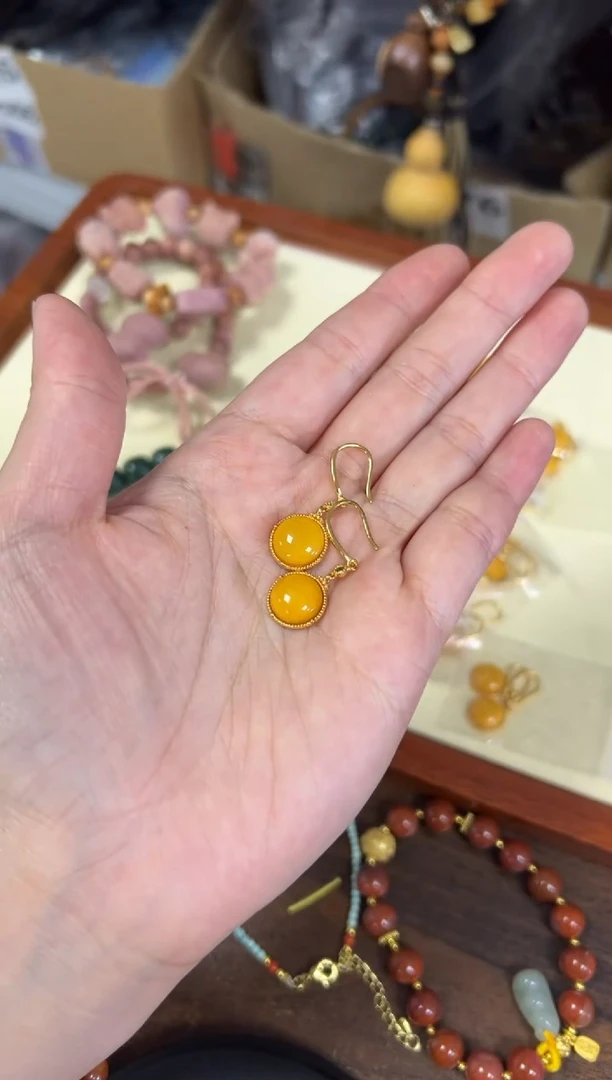 银S925镶嵌蜜蜡耳饰满蜜蜜蜡圆蛋面银耳环[1542]