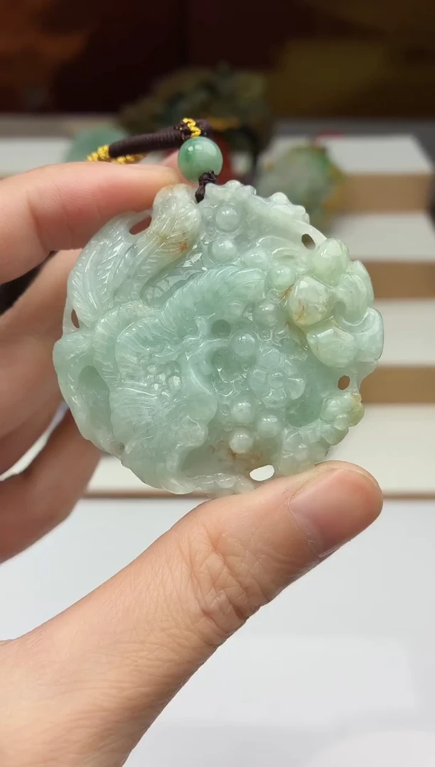 颈饰未镶嵌翡翠牌子