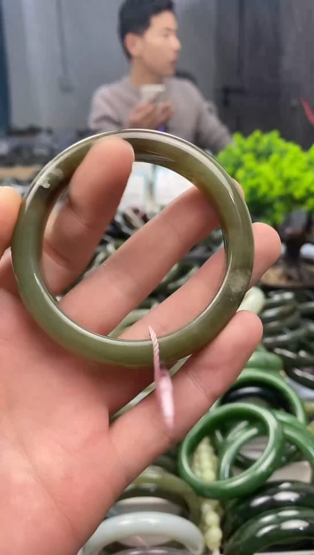 未镶嵌手镯和田玉55